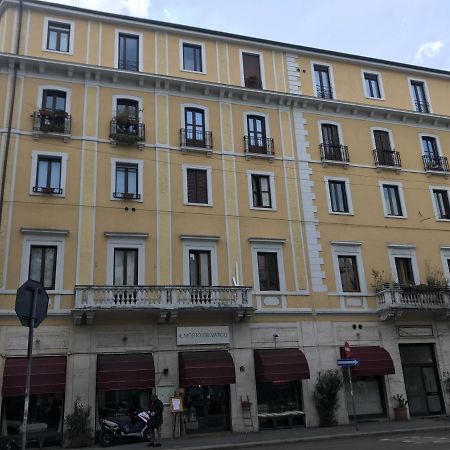 Studio 18 Apartment Milan Luaran gambar